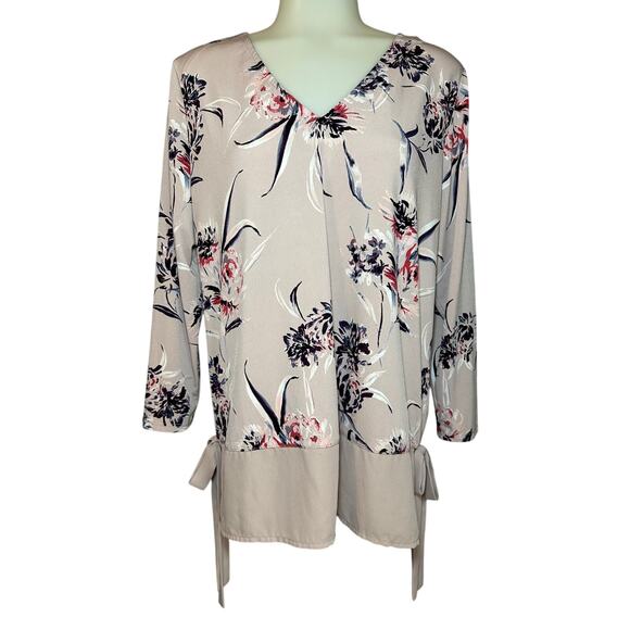 Ivanka Trump Women’s Blush Blouse Size Large Long Sleeve V-Neck Floral - Picture 1 of 8